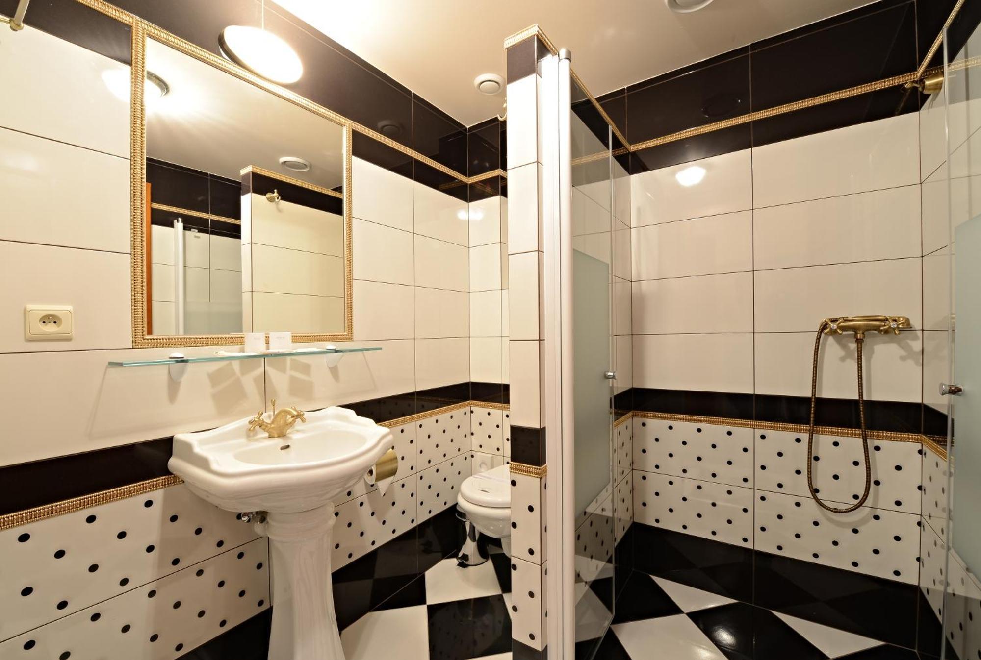 Hotel Gold Chotoviny ภายนอก รูปภาพ